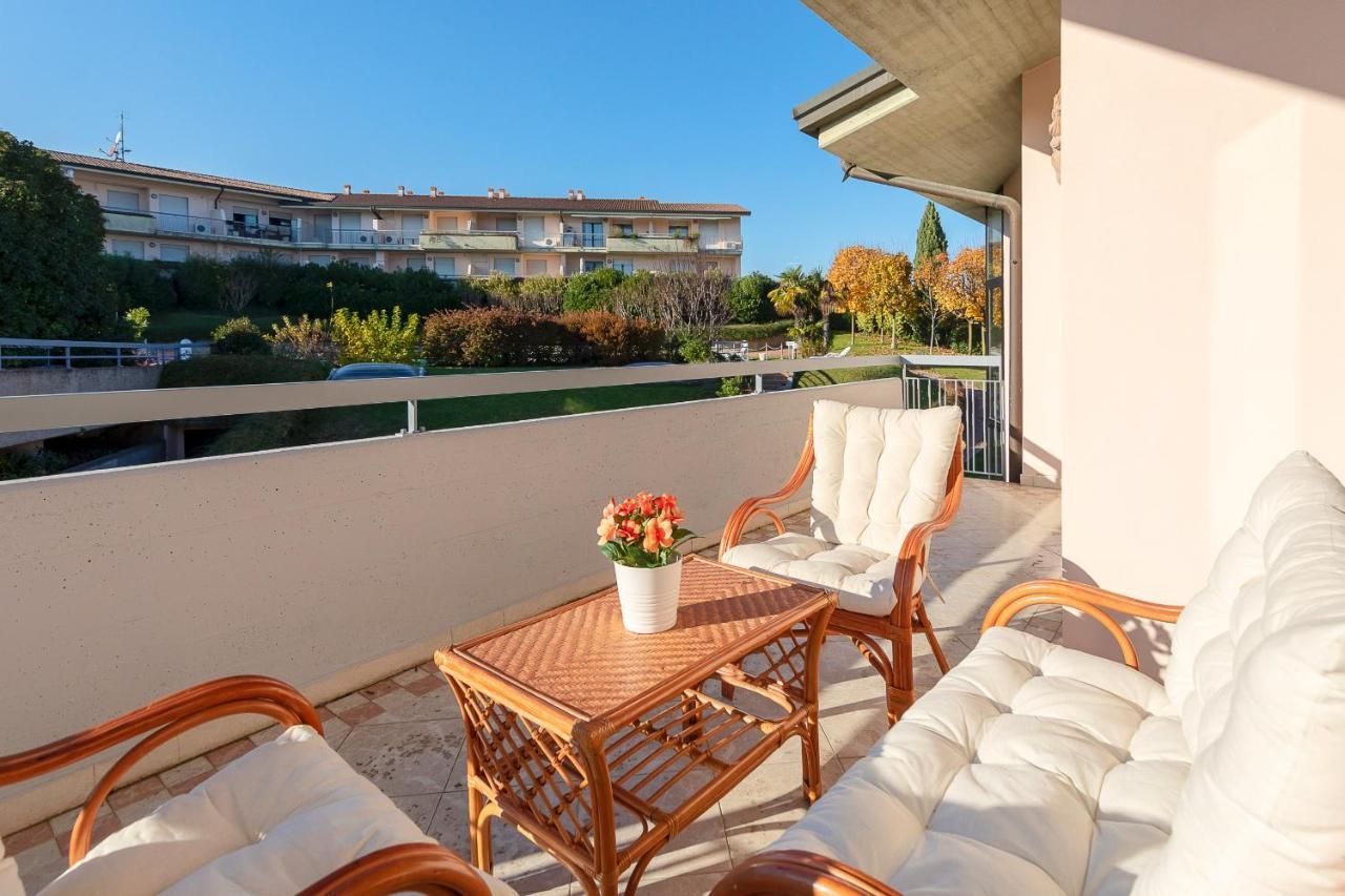 Kristall Lago 233 Apartment By Wonderful Italy Desenzano del Garda Luaran gambar